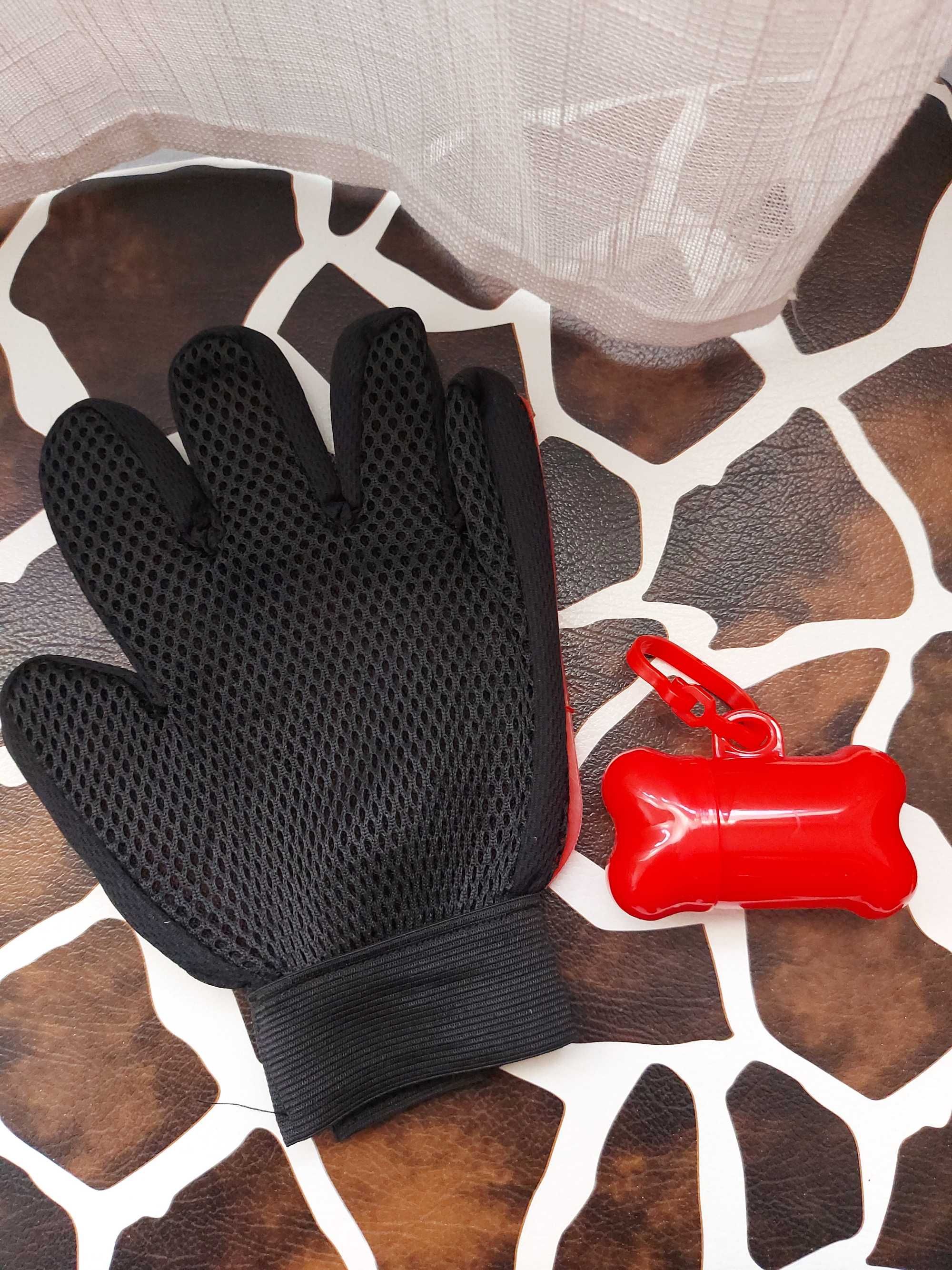 Conjunto Luva/Escova da Pet Glove e Dispensador para sacos higiénicos