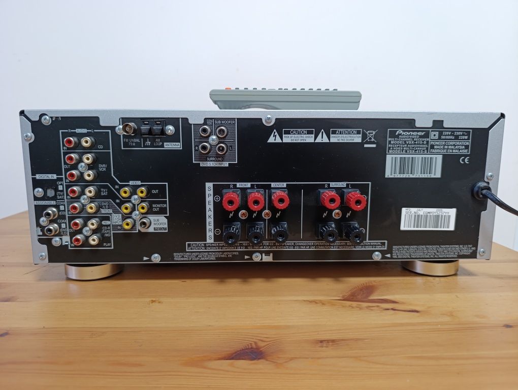 Pioneer amplituner