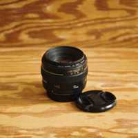 Canon 50 mm f/1.4 EF USM