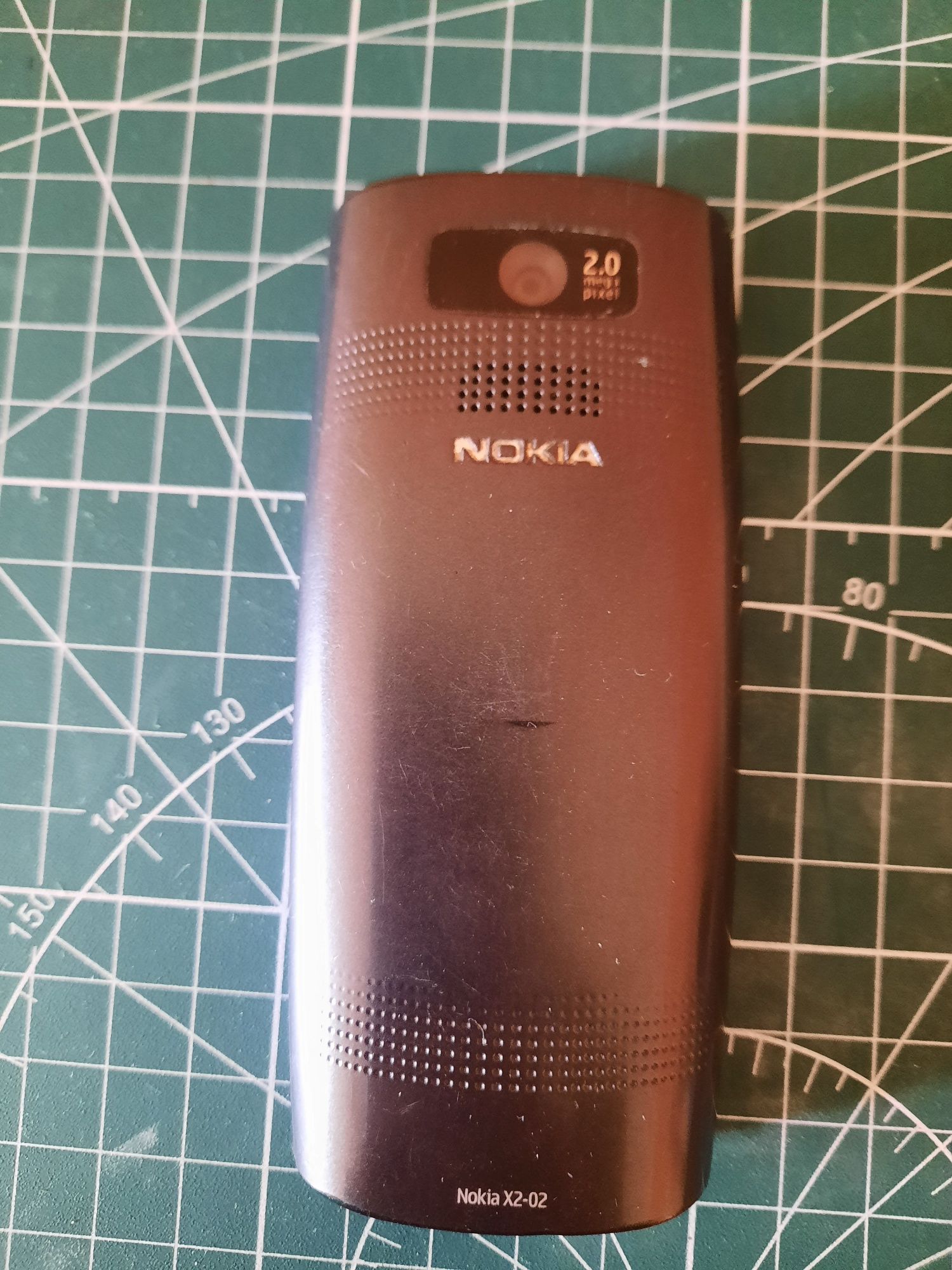 Подам  телефон в доброму станi робочий.  NOKIA X2-02