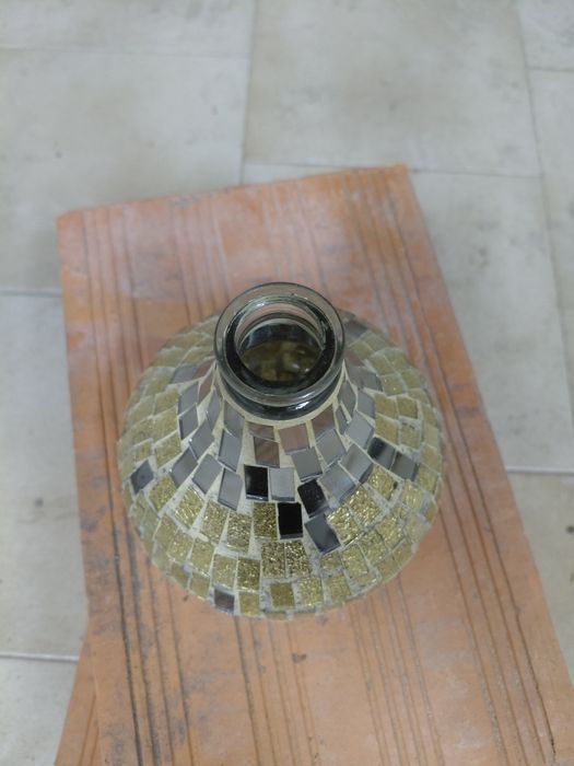 Jarra decorativa em bom estado