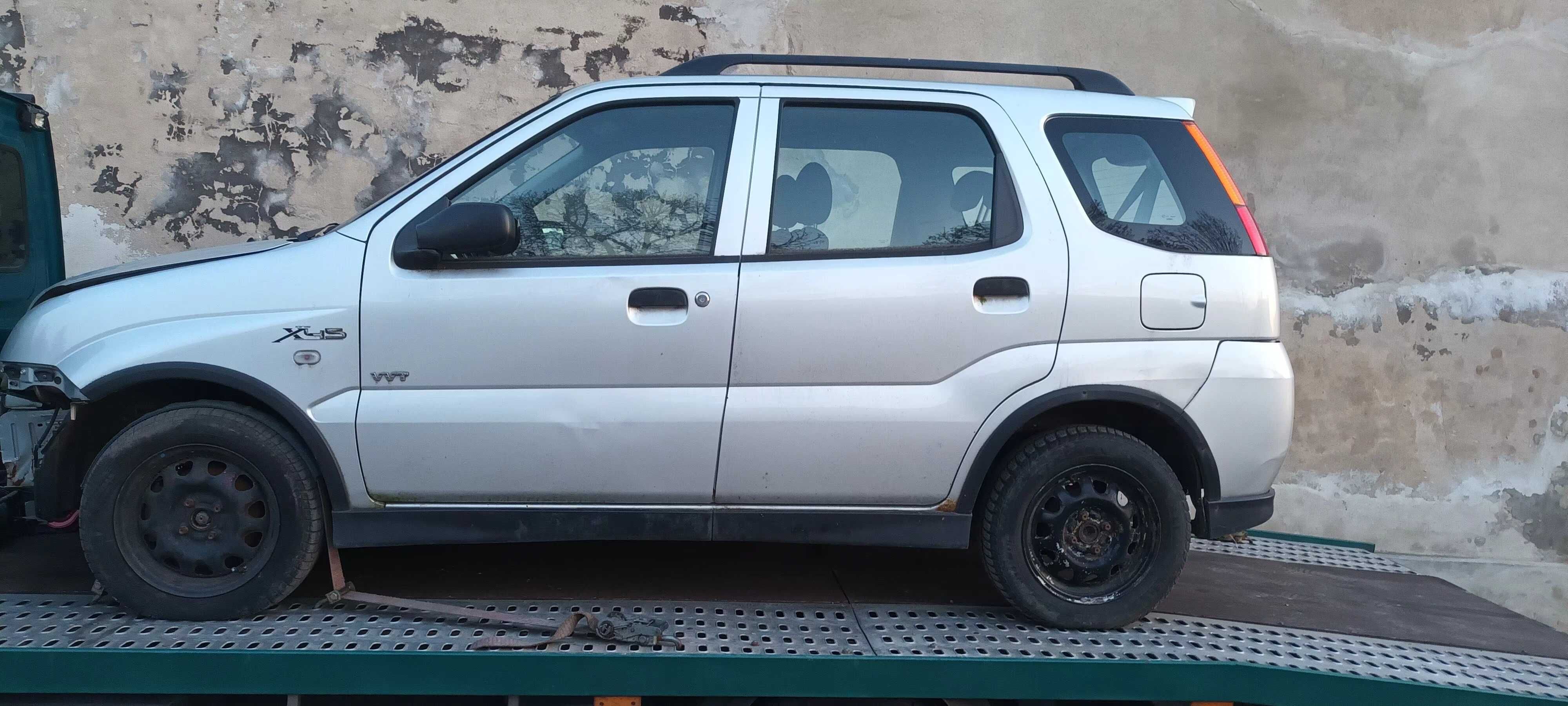 Sprzedam Drzwi i inne części Suzuki Ignis II 4x4 w kolor ZCC