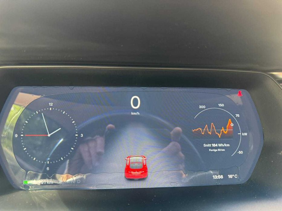 Tesla  S85 gratis ladowanie, autopilot