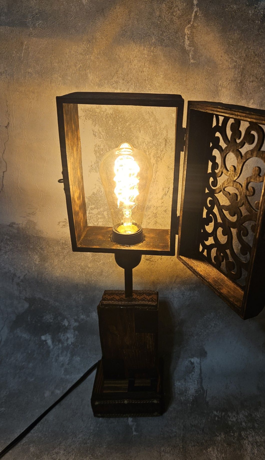 Unikat ażurowa lampka z drewna vintage Industrial loft żarówka ozdobna