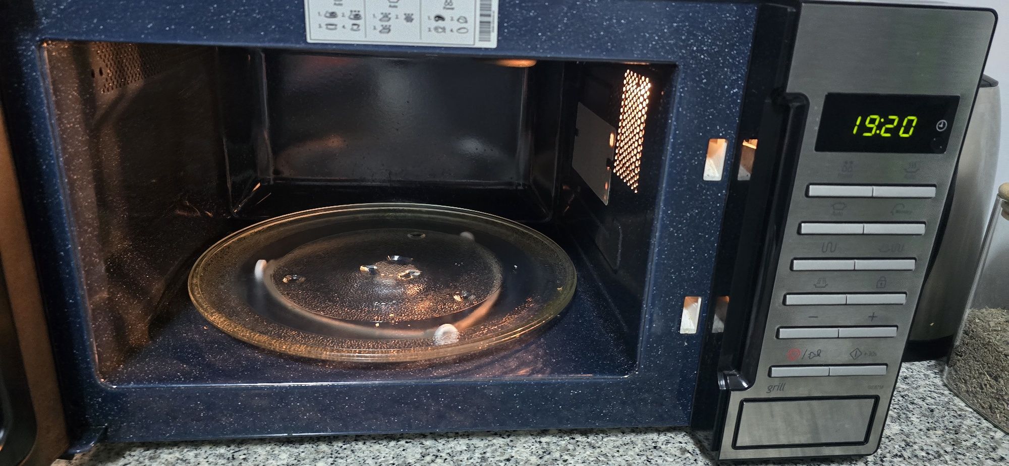 Micro-ondas SAMSUNG GE87M-X (23 L - Com Grill - Inox)
