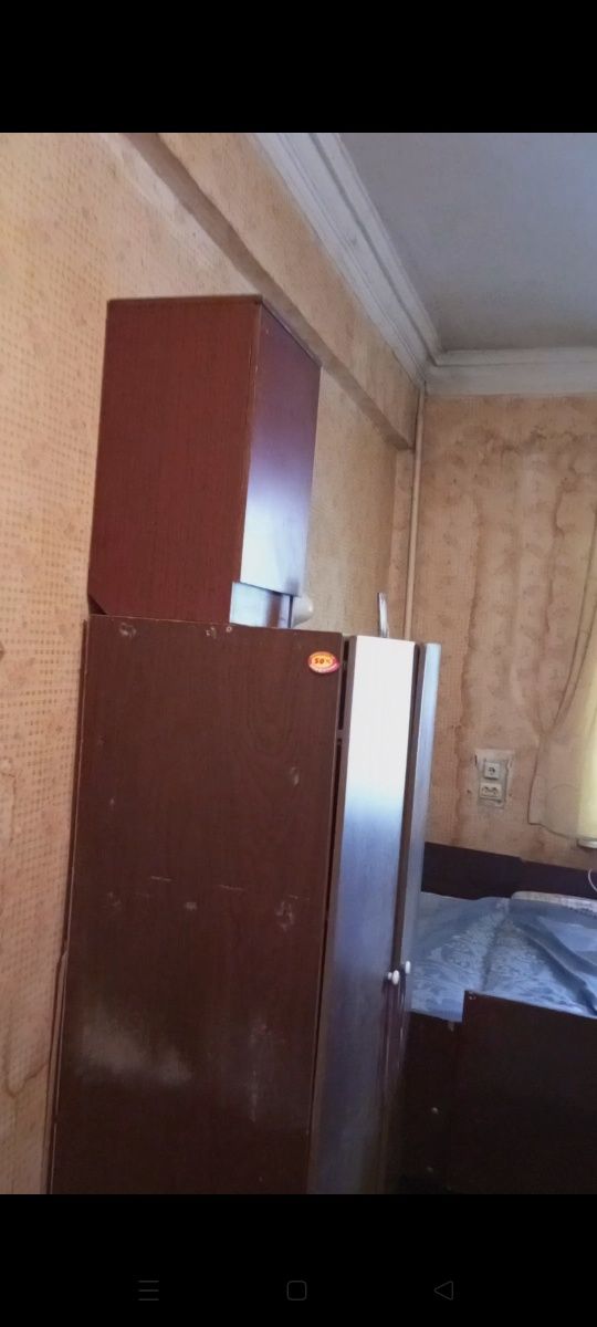 Отдам даром старую мебель