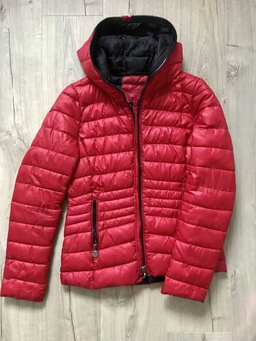 Kurtka wiosenna 38 M pikowana czerwona zamek zasuwana jesienna