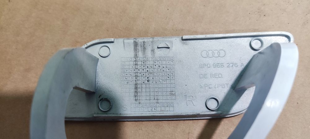 Клапан омивайки фари правої Ауді А3 8p
