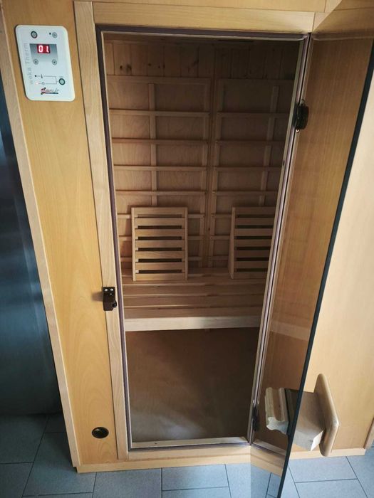 Sauna Kabina grzewcza Weka AktiVit 2os GRZEJĄ CIEPŁO ZE ŚCIANY ŚCIAN