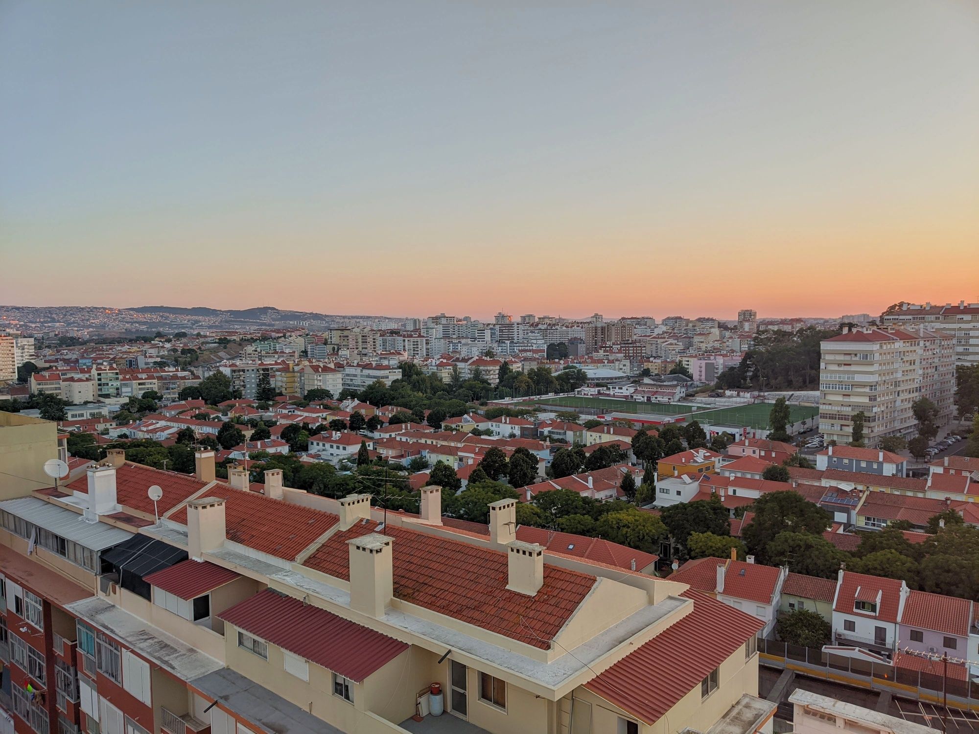 " PENTHOUSE " Portas de Benfica ". Terraço privado de 90 m2