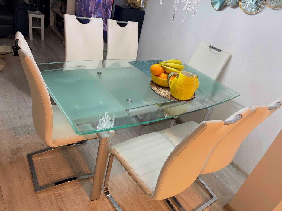 Stół plus 6 krzeseł