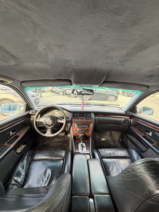 Audi A8 гарний стан