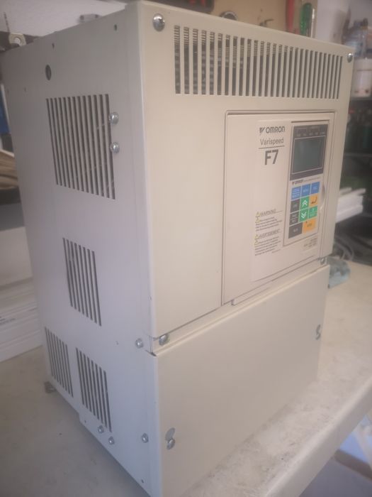 Variador inverter omron F7