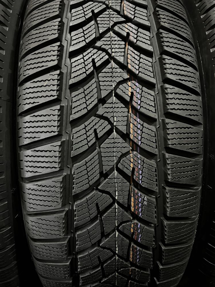 235/60/18 R18 Dunlop SP Winter Sport 5 4шт нові зима