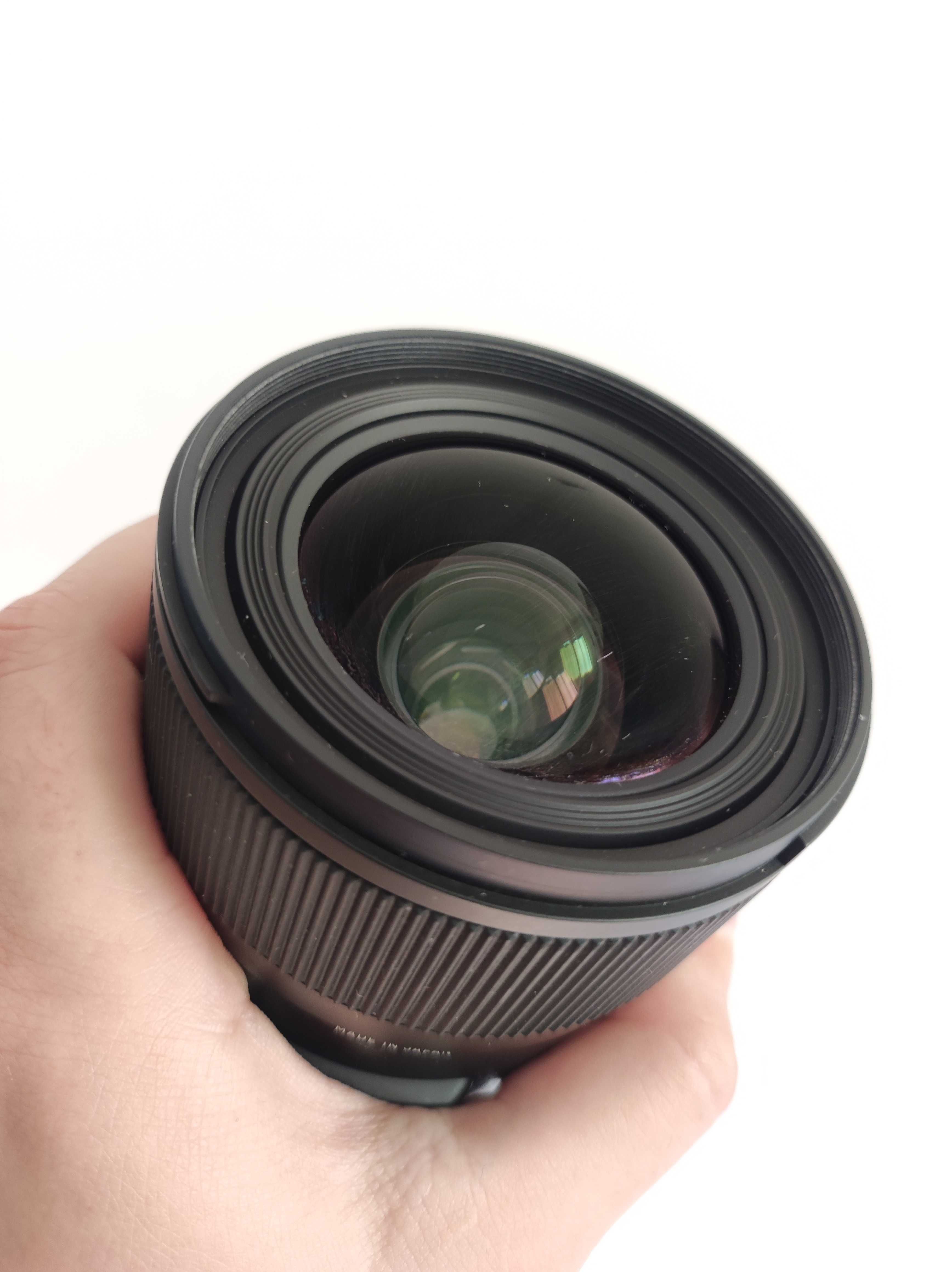 Objectiva Sigma 18-35mm f/1.8 DC HSM (p/ Canon EF)