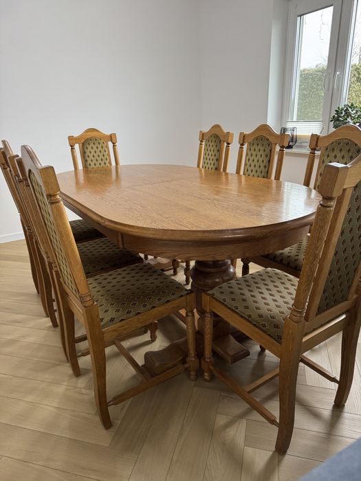 Stół dębowy + 8 krzeseł