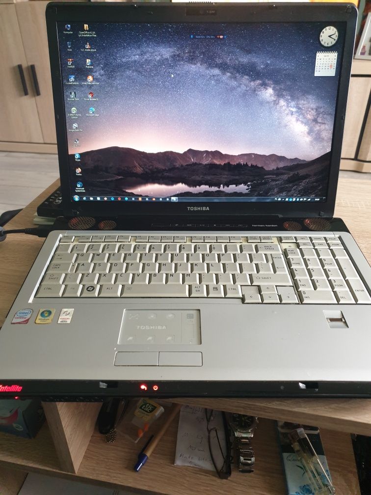 TOSHIBA Satellite X 200