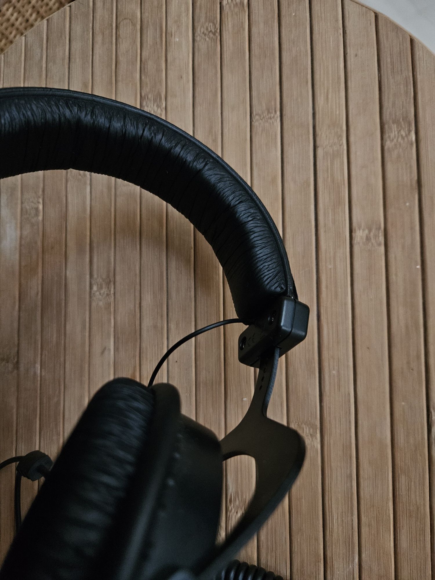BEHRINGER HLC 660M (150 Ом) Навушники з мікрофоном