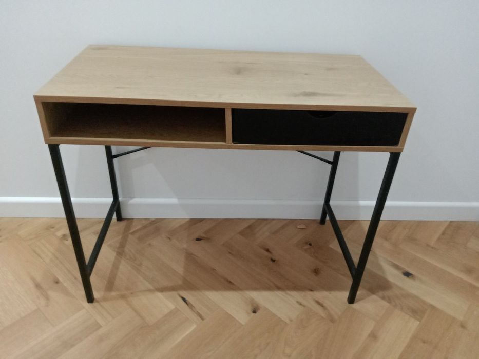 Biurko z szufladą