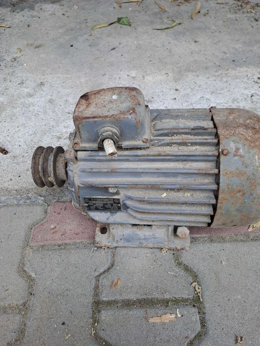Silnik 1.1 kv 380v