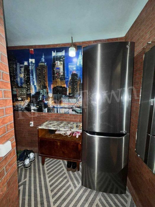 Продається 2 кімнатна квартира в р-ні Критого ринку