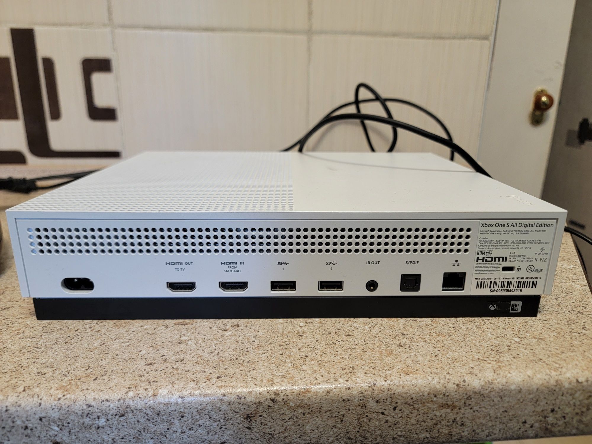Microsoft Xbox One S Digital Edition 1 TB