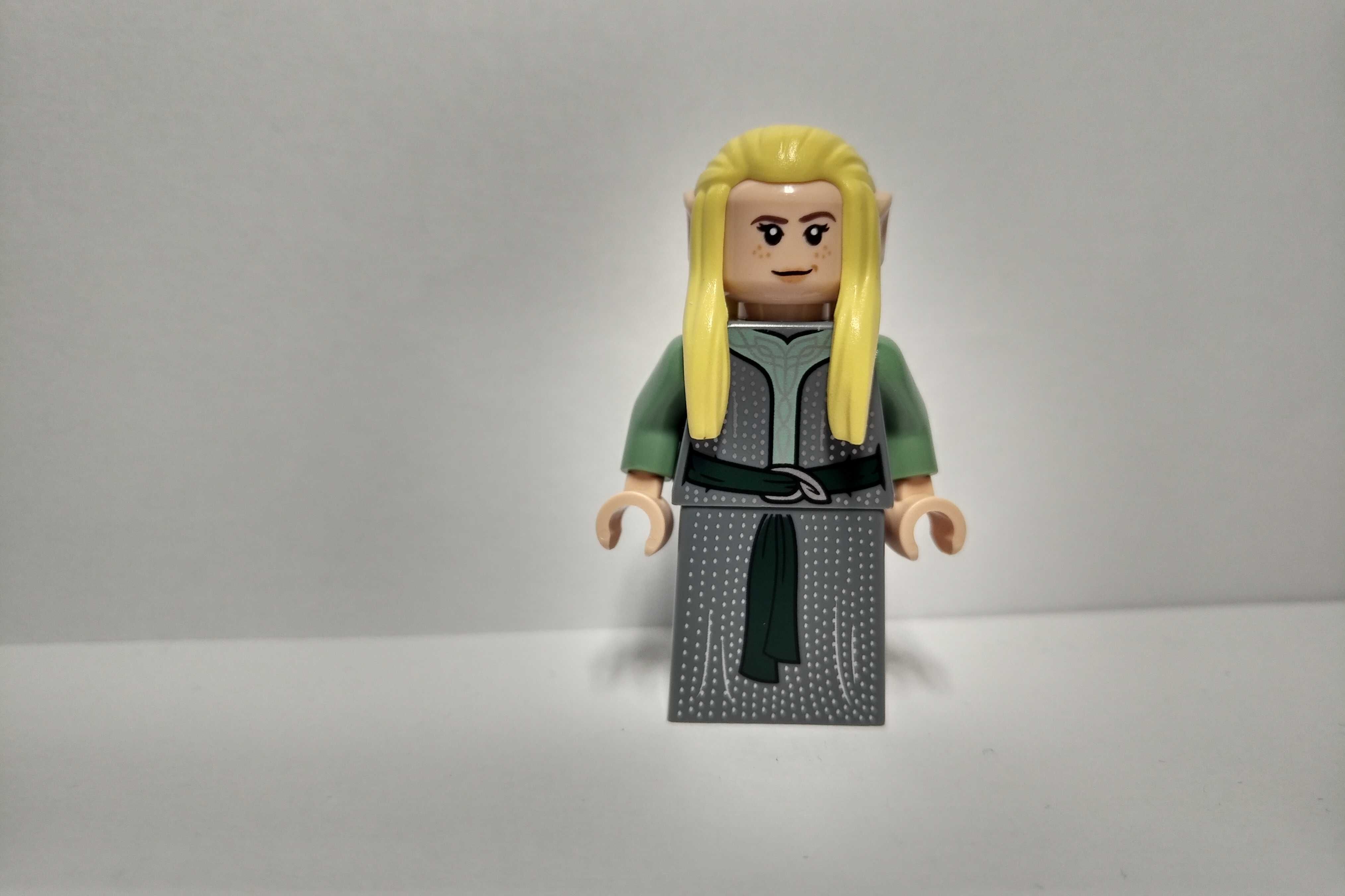 Lego figurka Lord of the Rings władca pierścieni lor120 Elfka