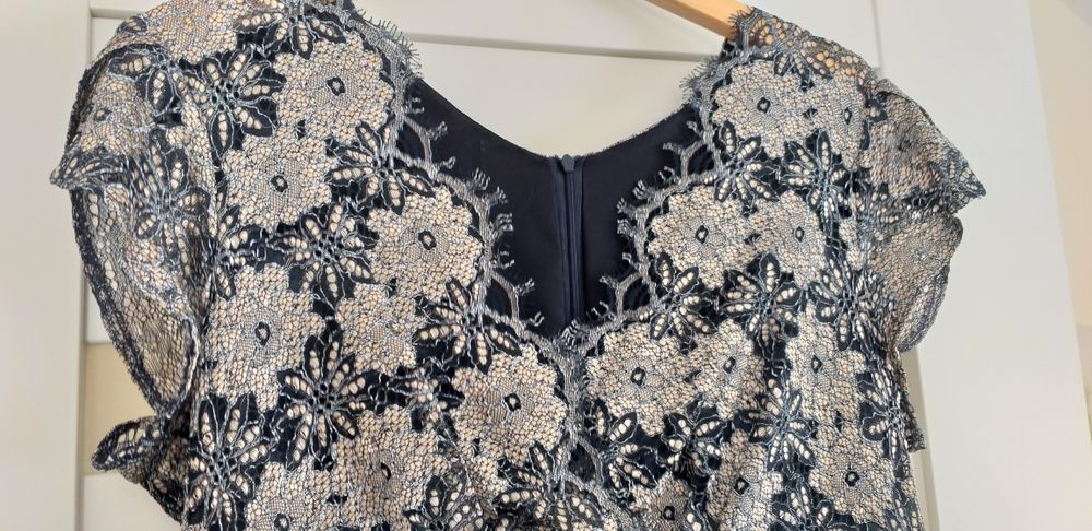 Sukienka koronkowa rozmiar 44-46