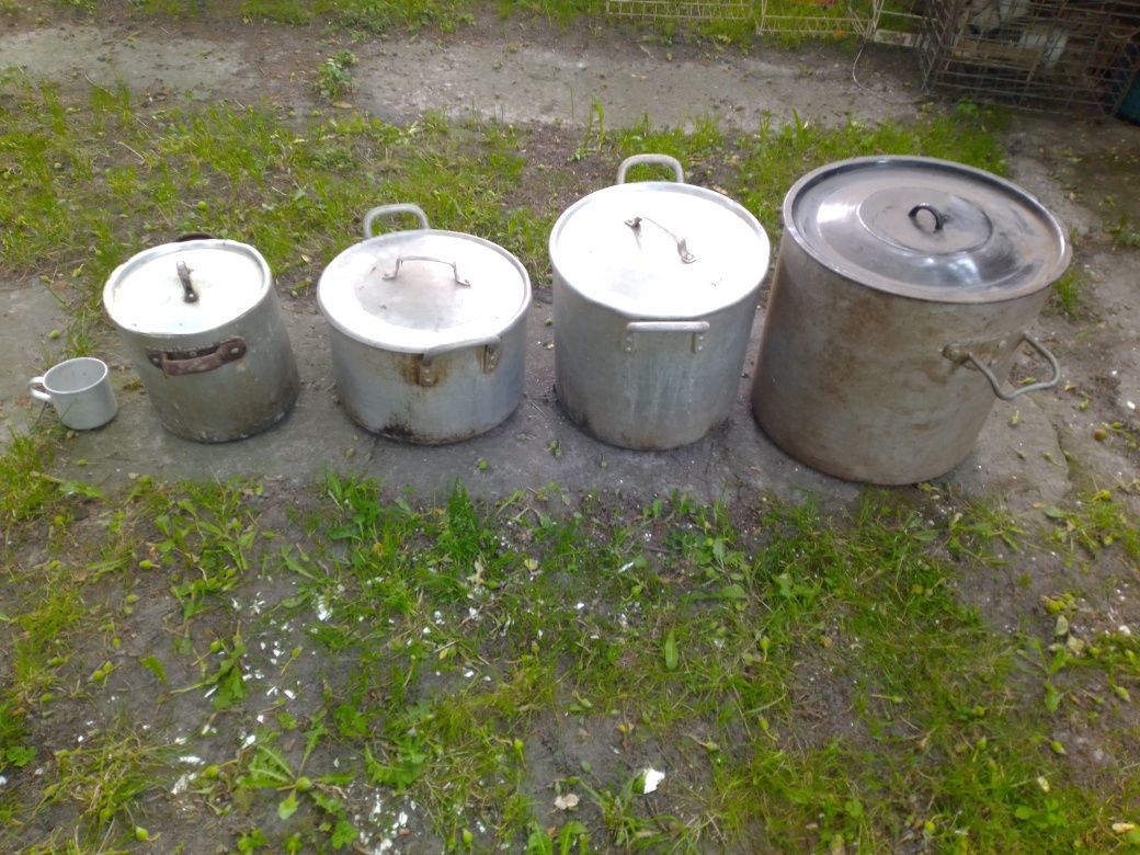 Garnki aluminiowe z pokrywką różne wielkości