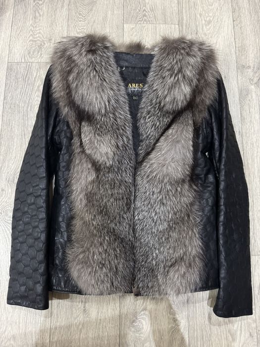 Продам шкіряну куртку Ares розмір М