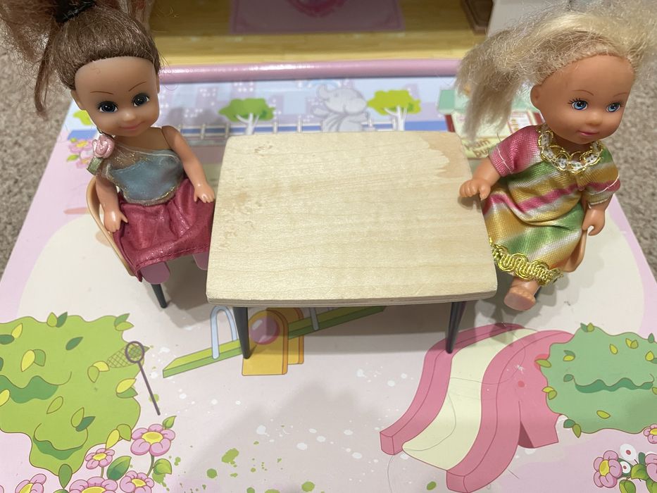 Drewniany domek dla lalek mini barbie