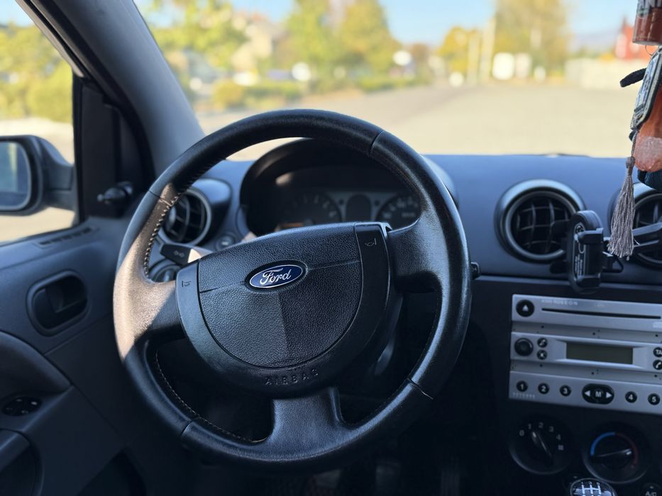 Ford Fiesta 2002 рік 1.4 Бензин Механіка