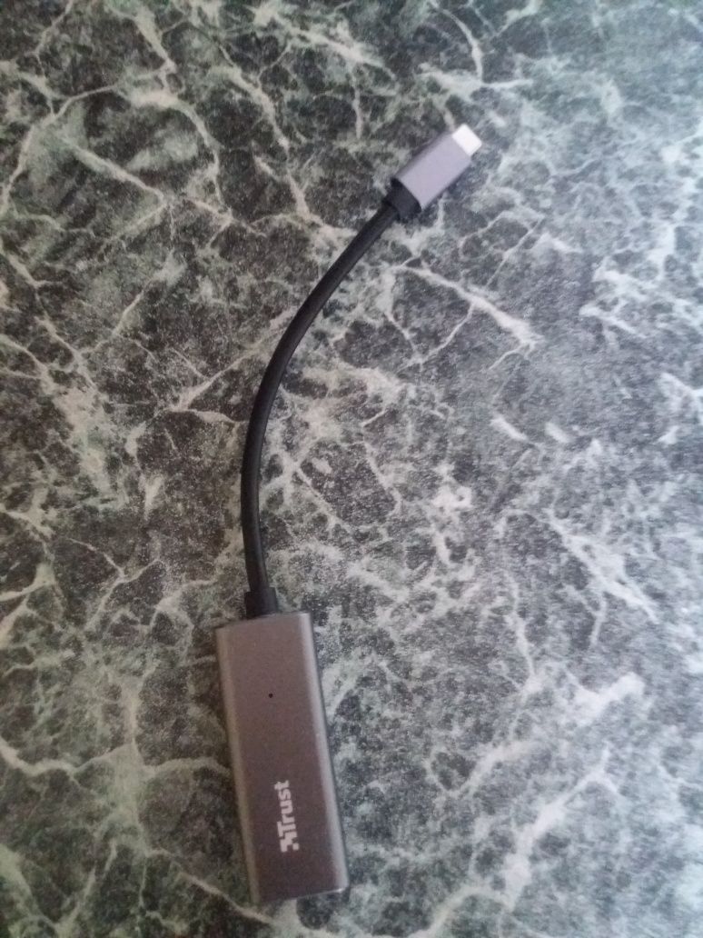 Продам адаптер Trust  usb-c- to ethernet 23771.