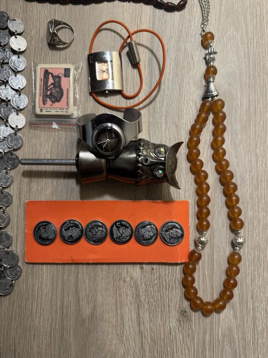 Буси, біжутерія, срібло, янтарь одним лотом