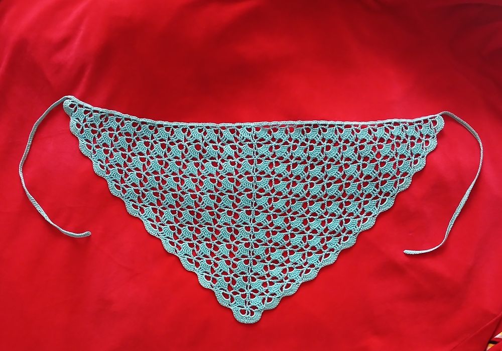 В'язана хустинка літня весняна жіноча блакитного кольору