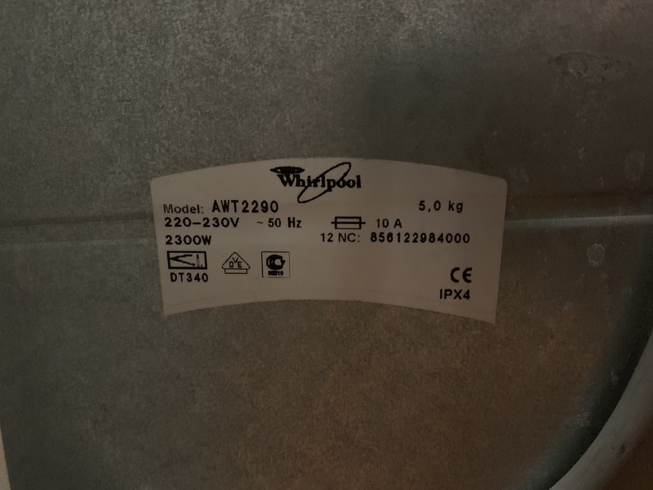 Продам пральну машинку Whirlpool