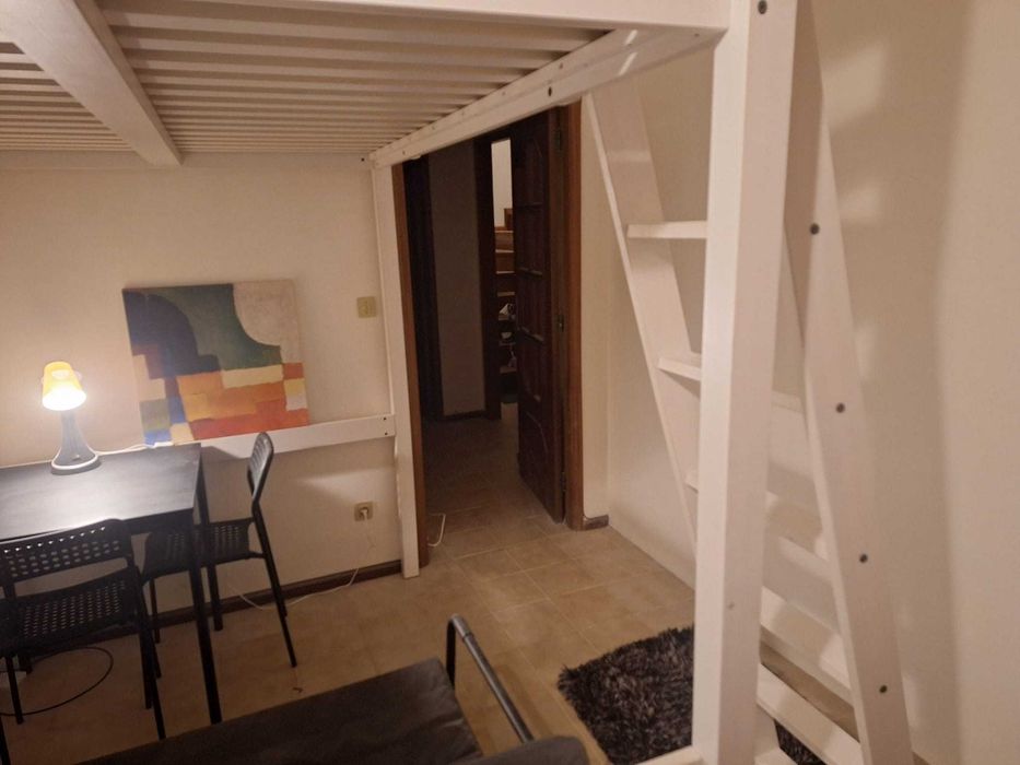 Quartos renovados em moradia perto Norteshopping, boa zona