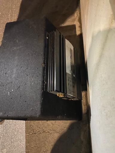 Subwoofer com amplificador