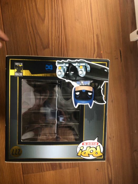 funko pop batmobile 80 anos Nº277