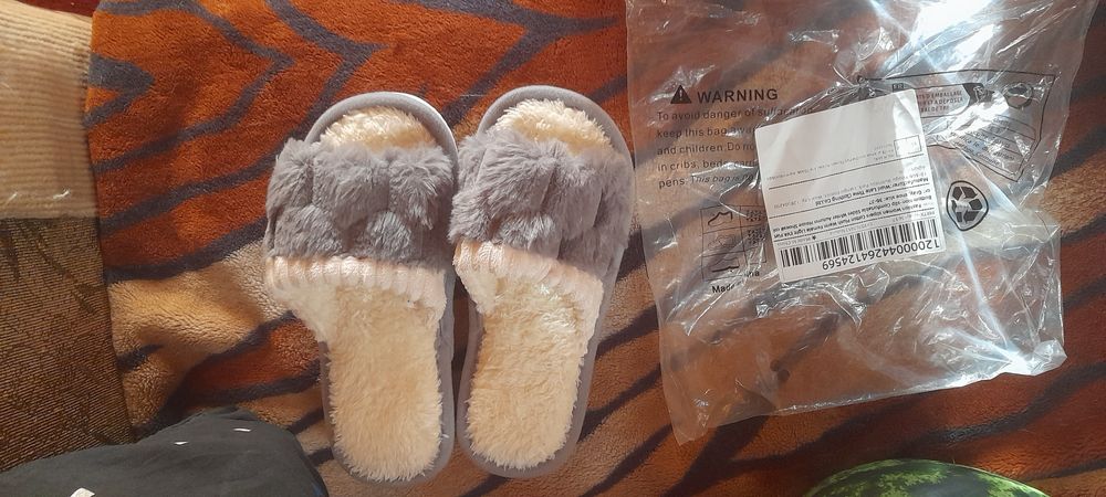 Продам нові капці для жінок