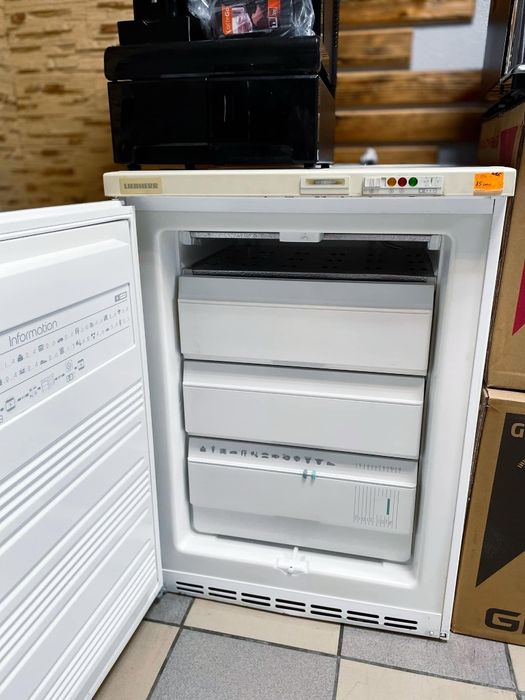 Морозилка на кошиках Liebherr