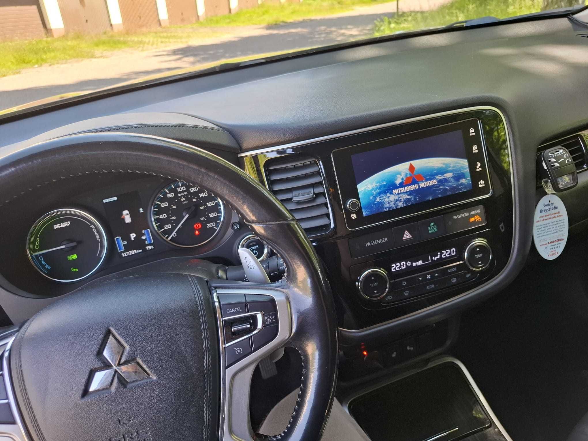 PHEV Mitsubishi Outlander  Intense +