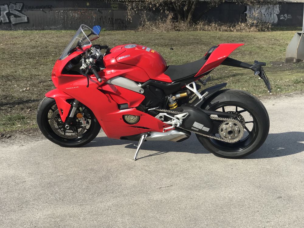 Мотоцикл Ducati Panigale V4