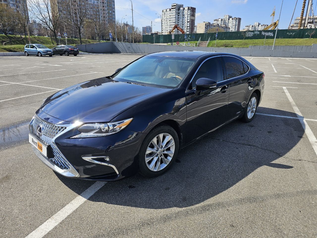 Аренда Lexus ES Hybrid + ГБО прокат / оренда авто бизнес класса