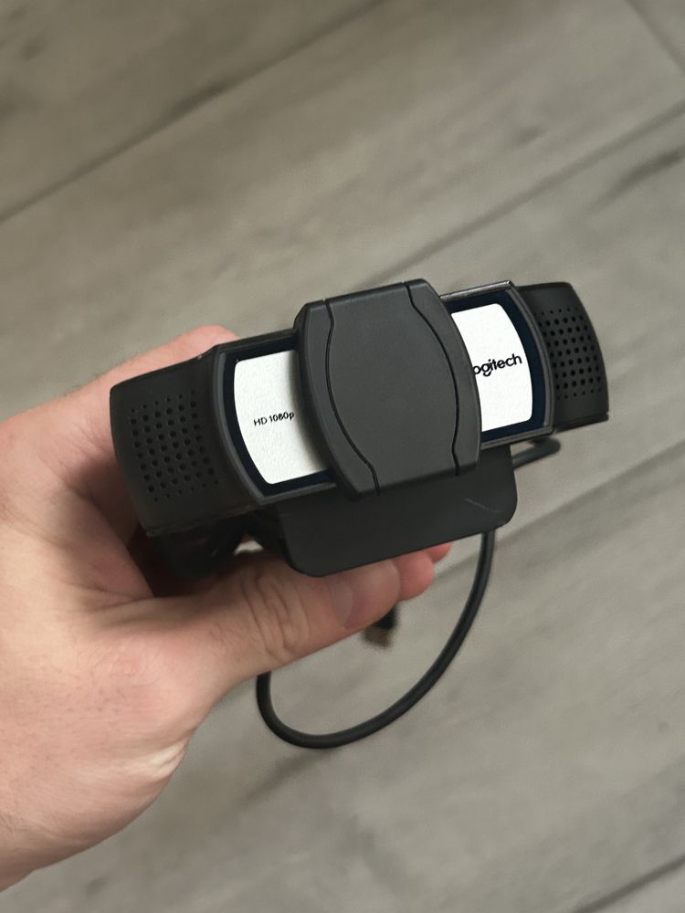 Веб-камера з більшим кутом огляду Logitech C930e зі шторкою