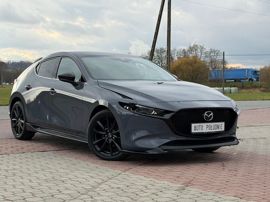 Mazda 3 AUTOMAT Lekko uszkodzona mały przebieg pali jeździ