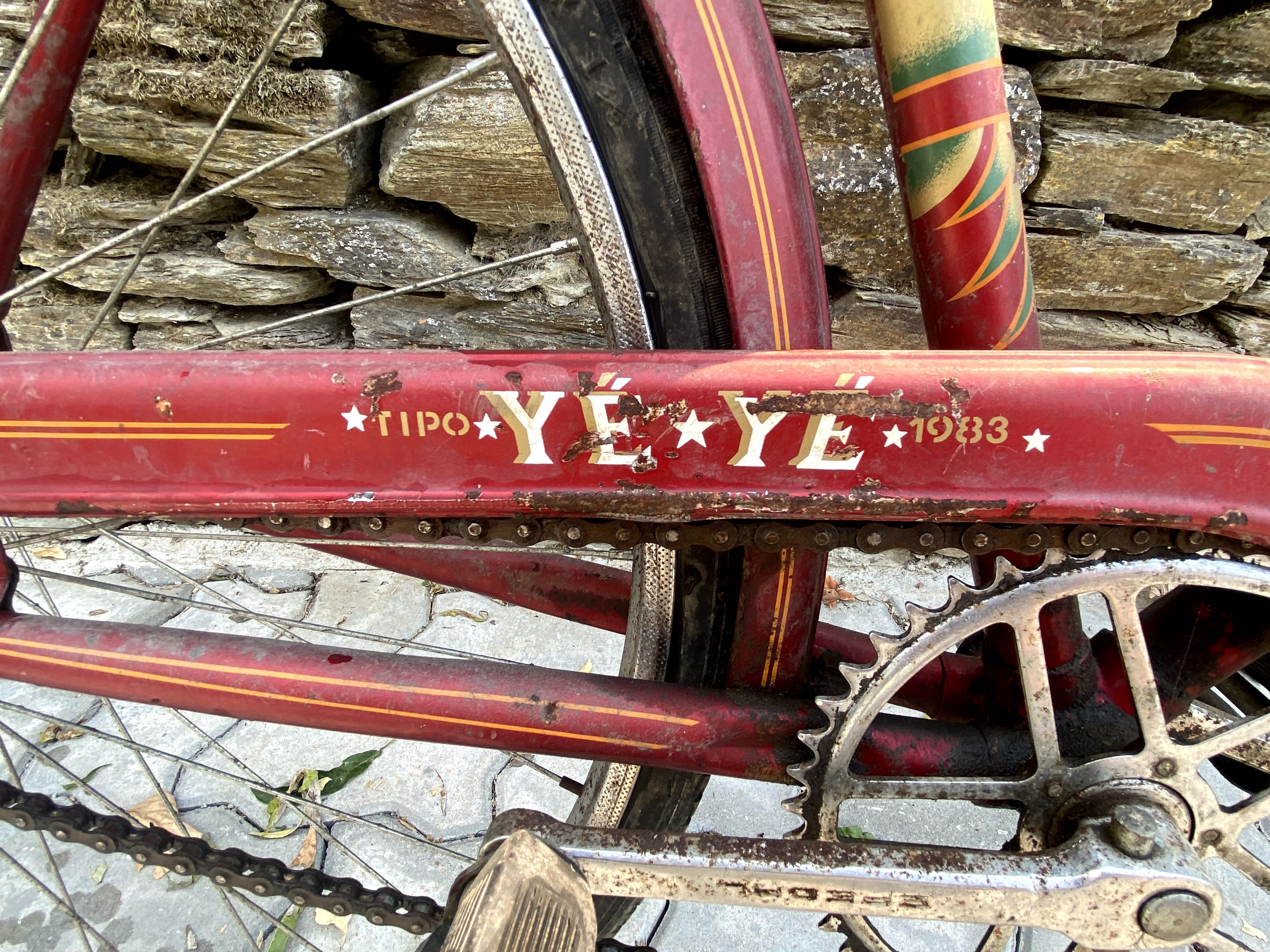 Bicicletas Antigas: tipo YEYE e Motobecane