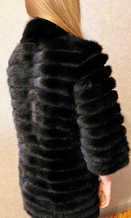 Норкова шуба.Розмір М(але скоріше підійде на (S-XS)