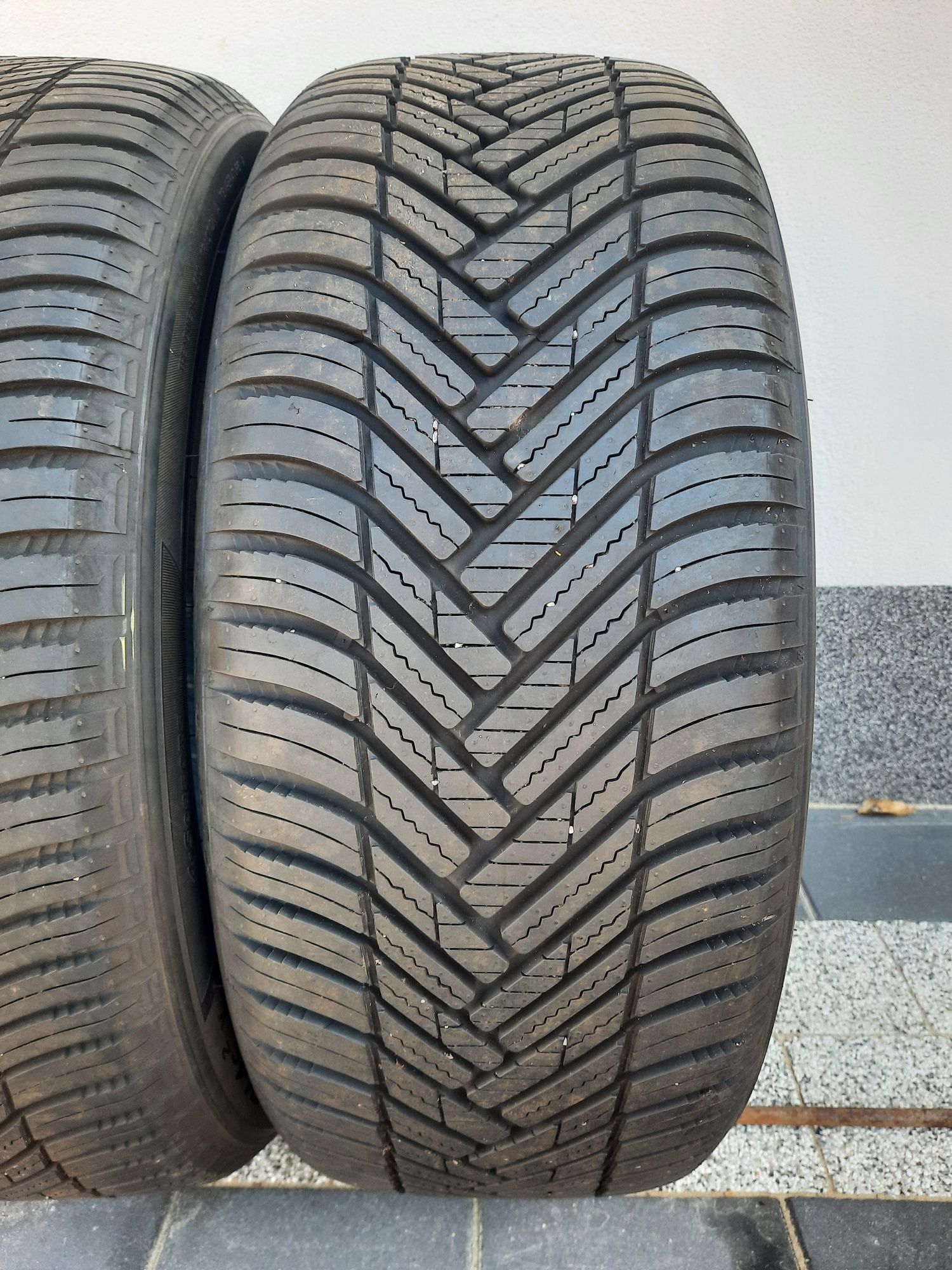 Opony 205/40 R17 Hankook Kinergy 4s2 2023r 7.5mm