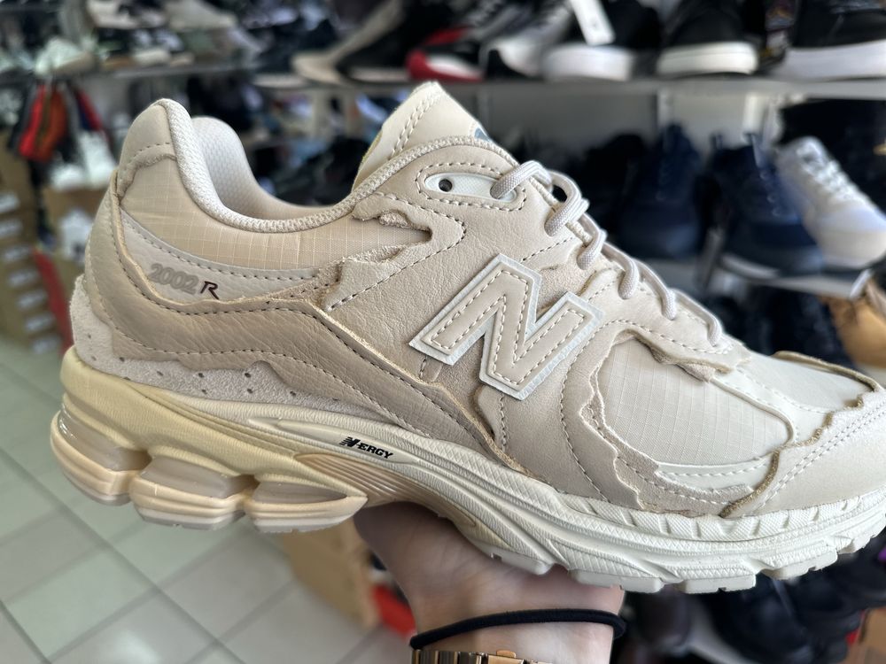 Кросівки New balance 2002R
